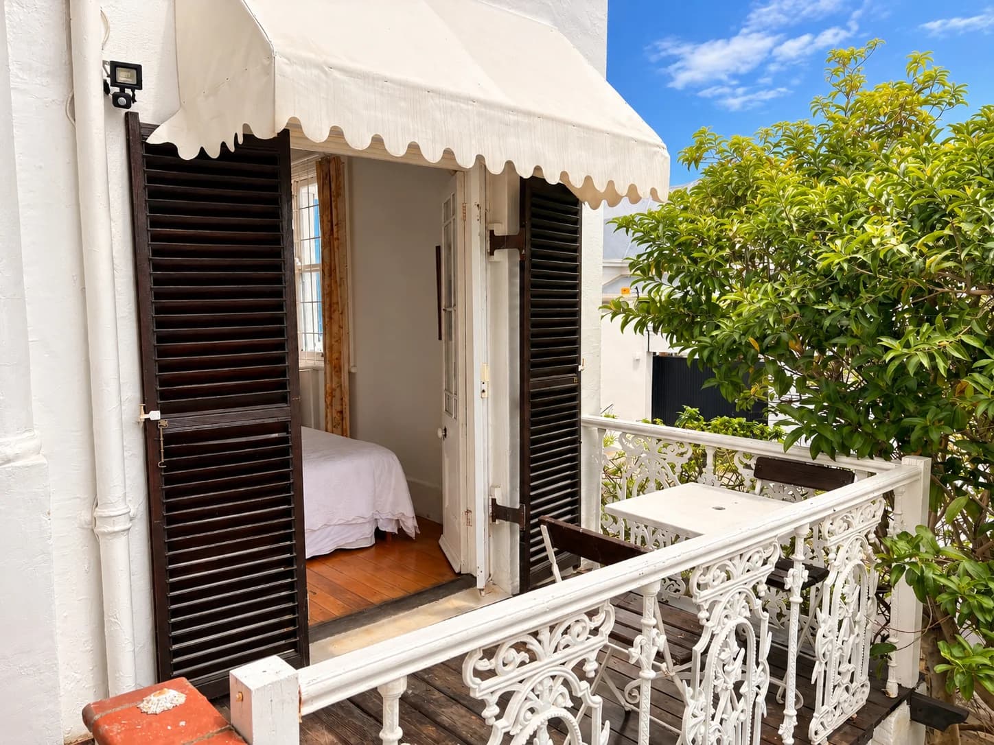 Room 18 — 1 Bedroom Garden Flat at Stonehurst Guest House
