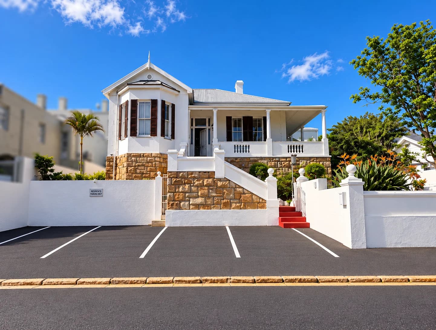 Stonehurst Guest House beneath Lion's Head, Sea Point, Cape Town